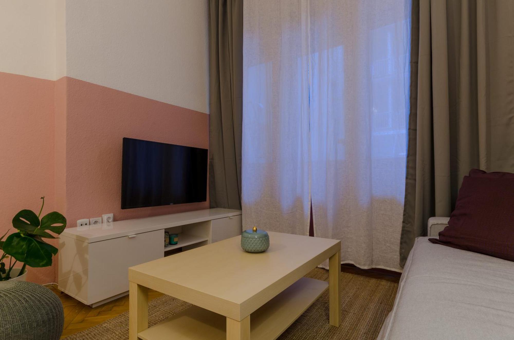 Okra Apartment Budapeste Exterior foto