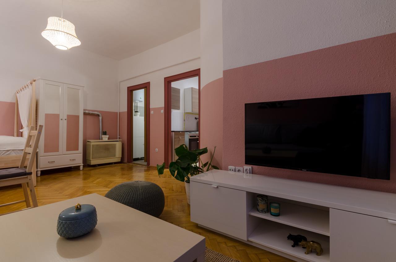 Okra Apartment Budapeste Exterior foto